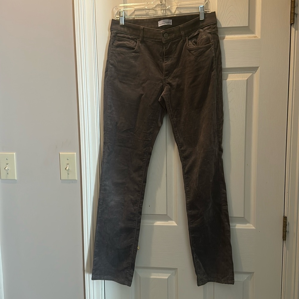 Lift corduroy pants.